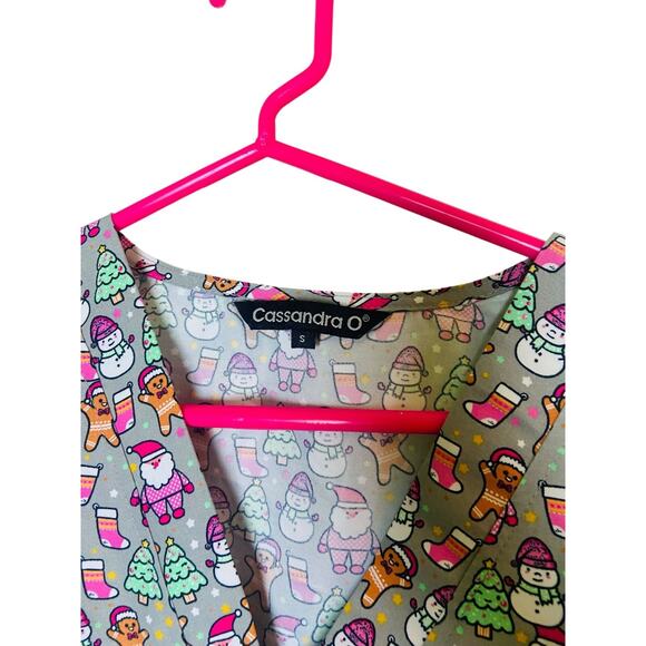 4203 Womens Scrub Tops V Neck Holiday Multicolor lot of 5 Small Santa Snowman - Picture 3 of 15